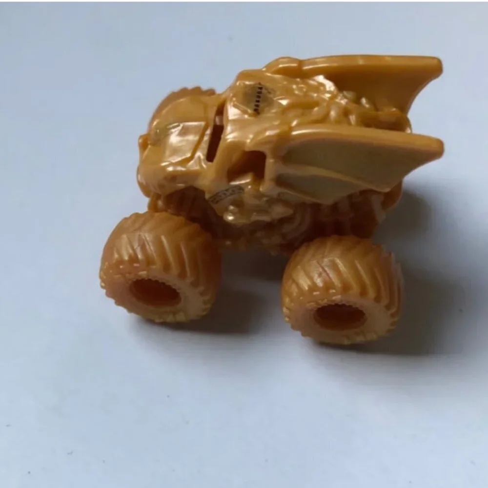 Monster Jam Mini Monster Trucks: RARE Surprise Gold Bakugan Dragonoid - NEW! - Picture 5 of 6